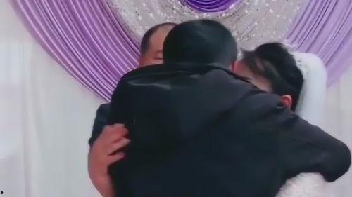 小梅母女最新爆料视频,揭秘事件背后惊人真相  第1张